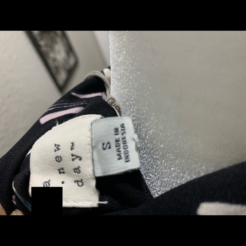 Dress - Picture 4 of 5